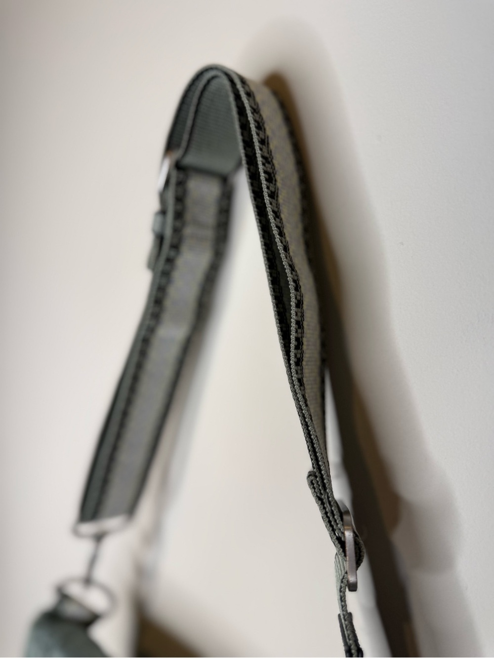 Lululemon Sage Green Crossbody Bag athletica - Picture 4 of 11